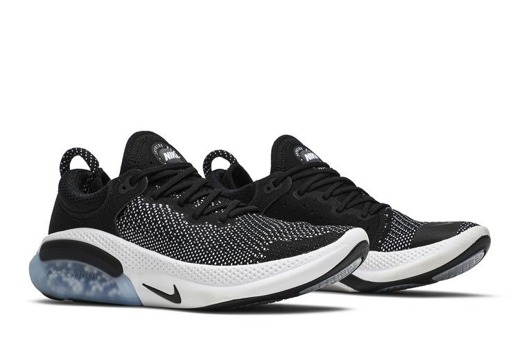 Nike Wmns Joyride Run Flyknit 'Oreo' — Black/Black/White