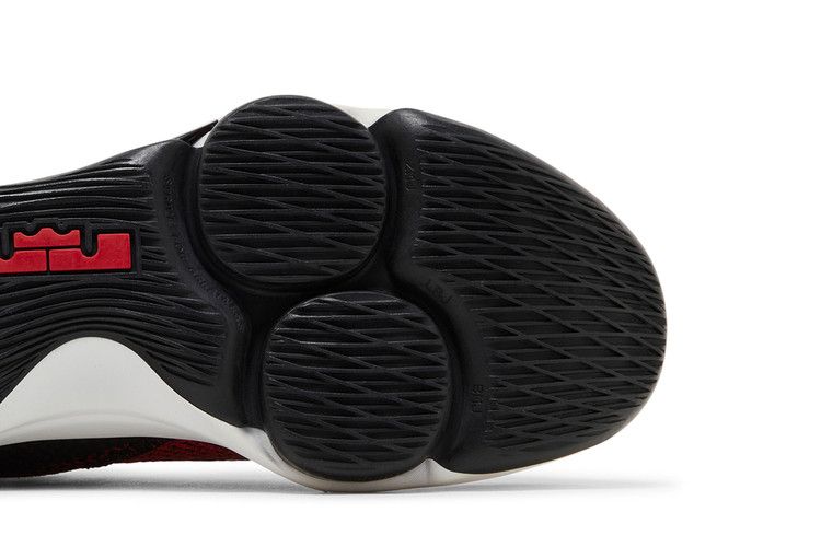 Nike LeBron Witness 4 'Gym Red' — Black/Gym Red/University Red