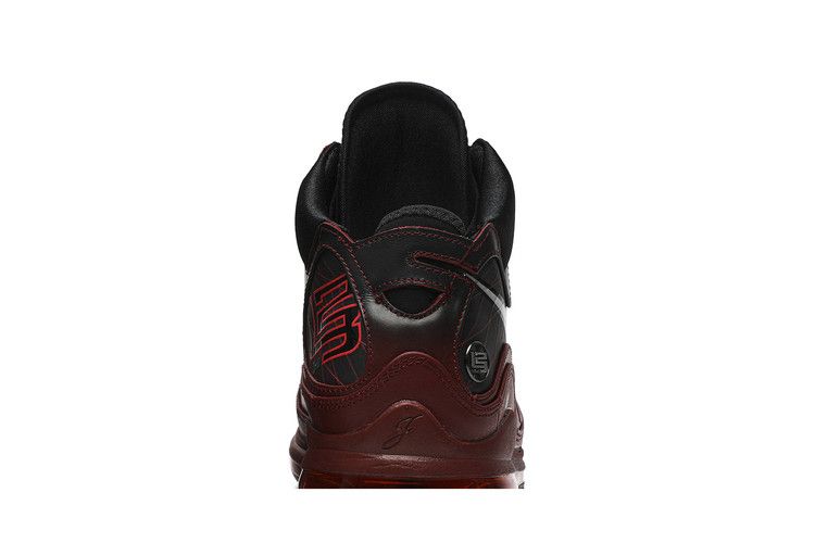 Nike Air Max LeBron 7 Retro QS 'Christmas' 2019 — Team Red/Metallic Silver/Black/Hot Red (8)