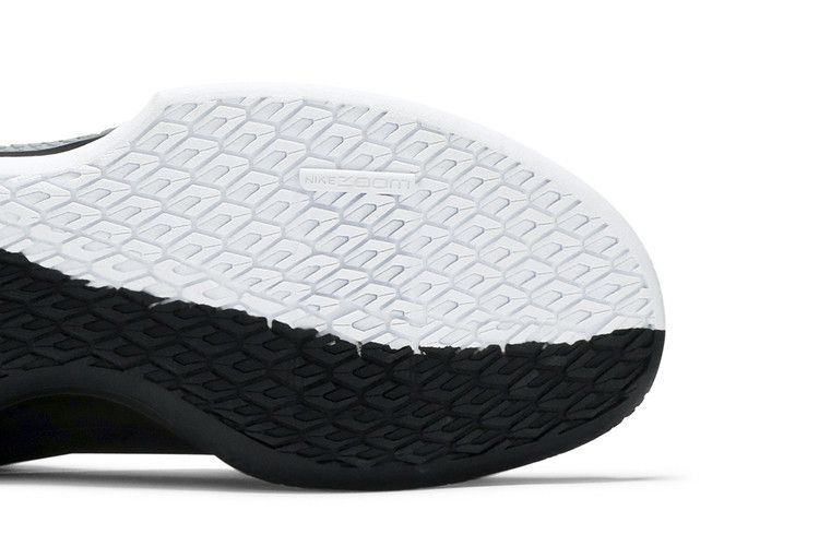 Nike Mamba Fury 'Snakeskin - Black Smoke Grey' — Black/Smoke Grey/White