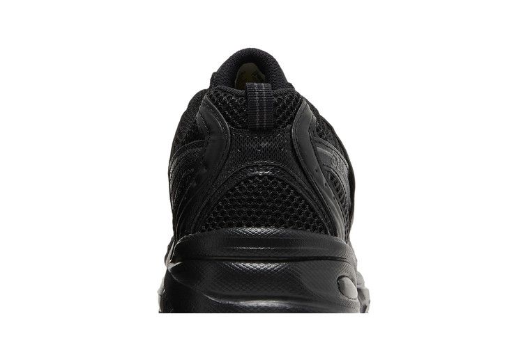 New Balance 530 'Black' — Black/Silver