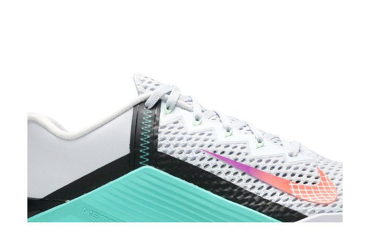 Nike Metcon 6 'Football Grey Jade' — Football Grey/Hyper Jade/Black/Flash Crimson