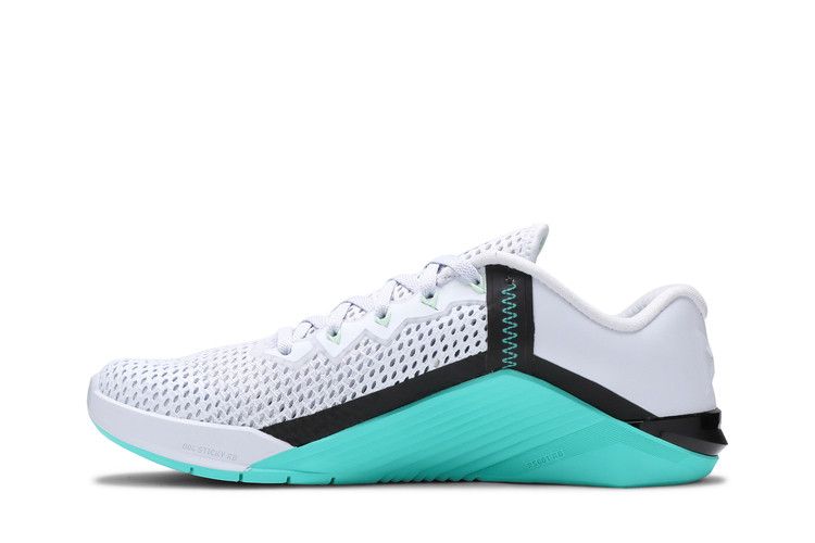Nike Wmns Metcon 6 'Football Grey Jade' — Football Grey/Hyper Jade/Black/Flash Crimson
