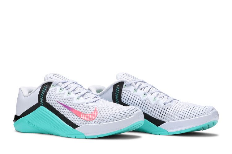 Nike Wmns Metcon 6 'Football Grey Jade' — Football Grey/Hyper Jade/Black/Flash Crimson