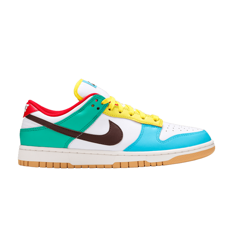 Nike Dunk Low SE 'Free.99 - White' — White/Light Chocolate/Roma Green