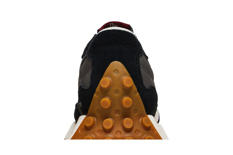 New Balance Wmns 327 'Black' — Black/Grey/Gum