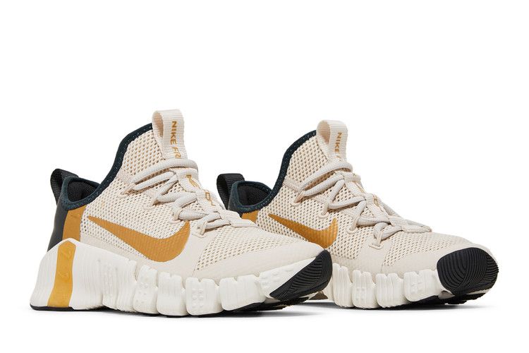 Nike Wmns Free Metcon 3 'Light Orewood Brown' — Light Orewood Brown/Dark Smoke Grey/Metallic Gold