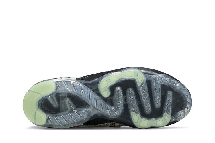 Nike Air VaporMax EVO NRG 'Collector's Closet' — Black/Clear/Metallic Silver/White/Bright Crimson/Volt
