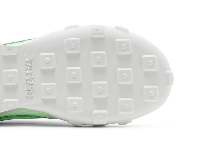 Nike Wmns Waffle Racer 2X 'Desert Sand Mean Green' — Desert Sand/Summit White/Hyper Crimson/Mean Green