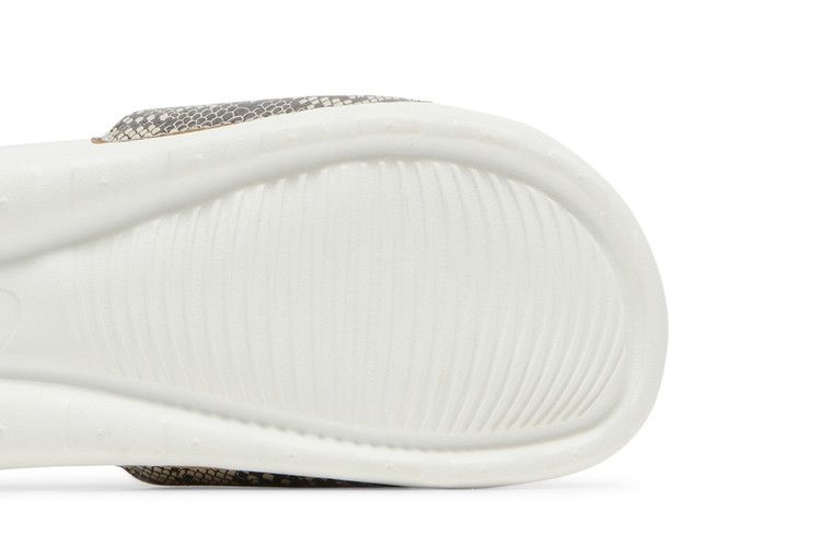 Nike Wmns Victori One Printed Slide 'Snakeskin' — Desert Sand/Summit White/Black
