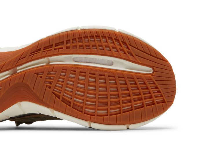 END. x Reebok Zig Kinetica 2 'Jupiter' — Stone/Rich Ochre/Chalk