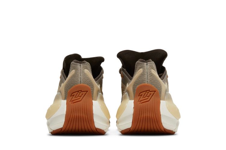 END. x Reebok Zig Kinetica 2 'Jupiter' — Stone/Rich Ochre/Chalk