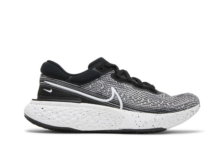 Nike ZoomX Invincible Run Flyknit 'Black White' — White/Black/White