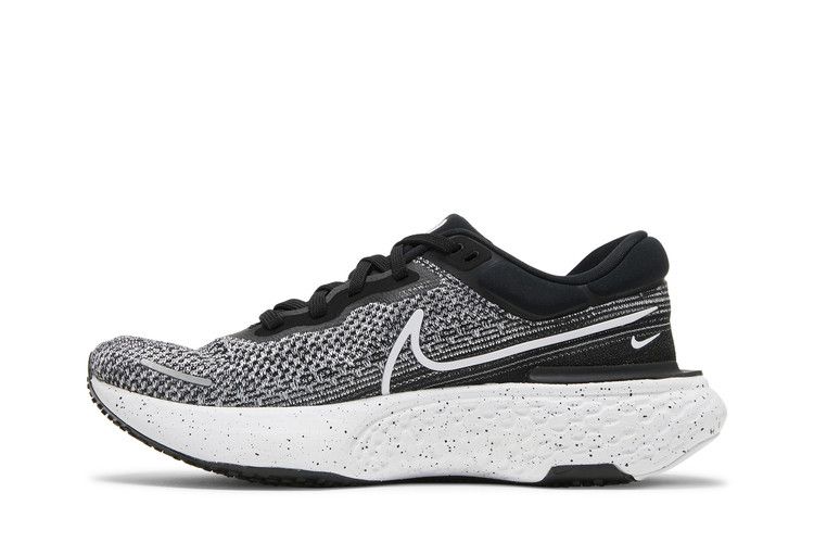 Nike ZoomX Invincible Run Flyknit 'Black White' — White/Black/White