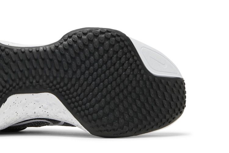 Nike ZoomX Invincible Run Flyknit 'Black White' — White/Black/White