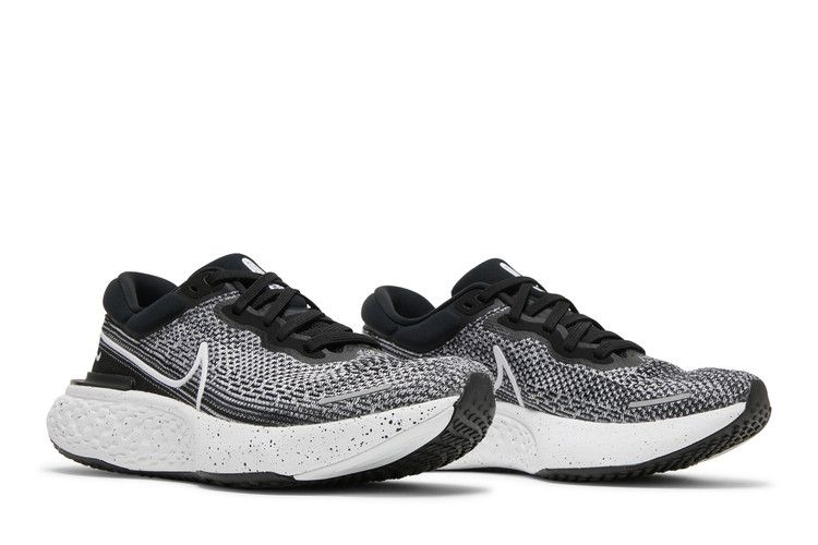 Nike ZoomX Invincible Run Flyknit 'Black White' — White/Black/White
