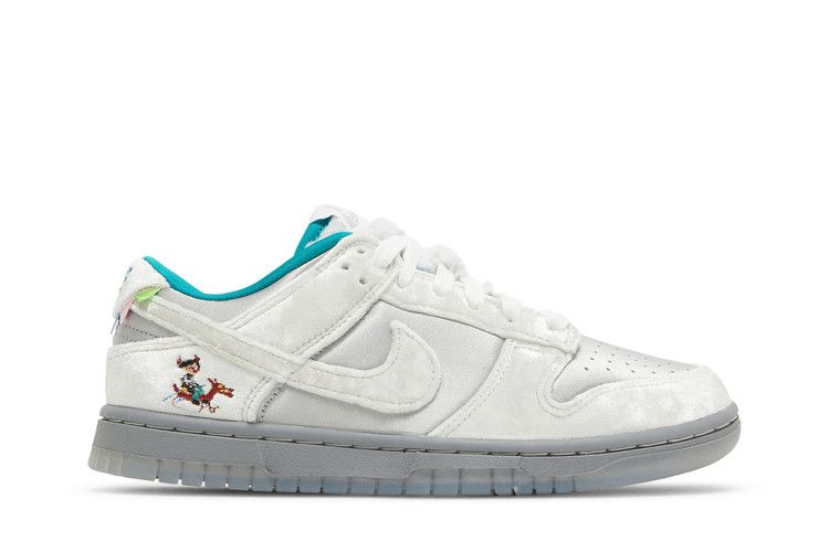 Nike Wmns Dunk Low 'Ice' — Grey Fog/Photon Dust/Stealth (2)