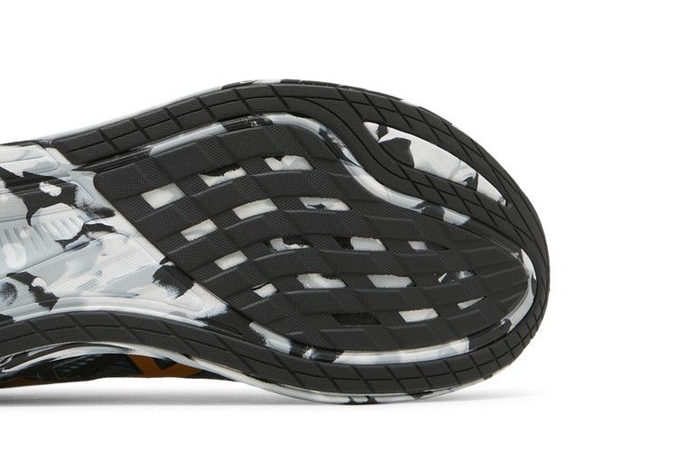 Asics Noosa Tri 13 'Black Pure Gold' — Black/Pure Gold