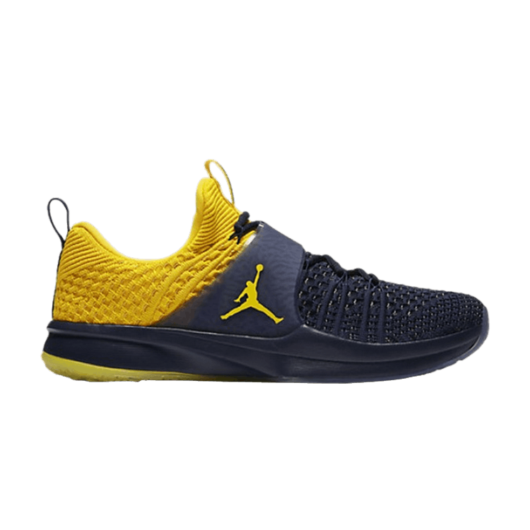 Air Jordan Trainer 2 Flyknit 'Michigan' — College Navy/Amarillo-Amarillo