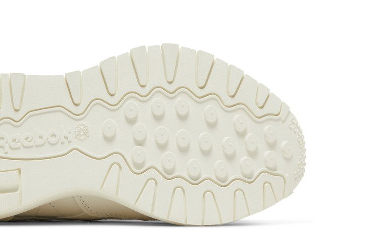 Reebok Wmns Classic Leather SP 'Chalk Glass Blue' — Chalk/Chalk/Glass Blue