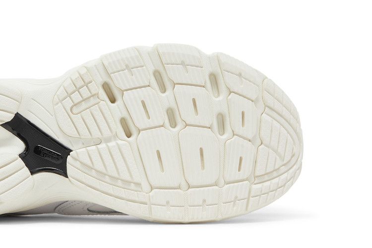 adidas Wmns Astir 'Triple White' — Cloud White/Cloud White/Off White