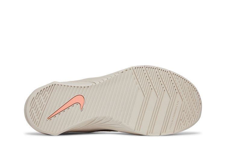 Nike Wmns Metcon 6 'Desert Sand Crimson Bliss' — Desert Sand/Crimson Bliss/Summit White/Metallic Copper