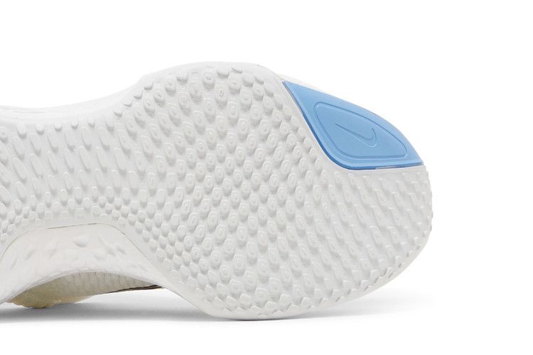 Nike ZoomX Invincible Run Flyknit 2 'White University Blue' — White/Black/University Blue