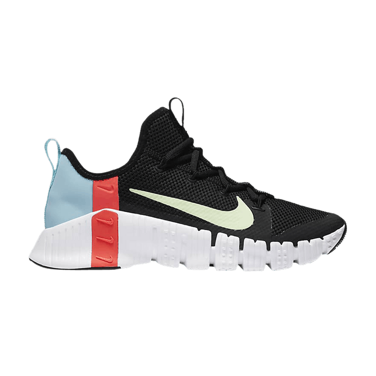 Nike Wmns Free Metcon 3 'Glacier Ice Crimson' — Black/Glacier Ice/Flash Crimson/Barely Volt