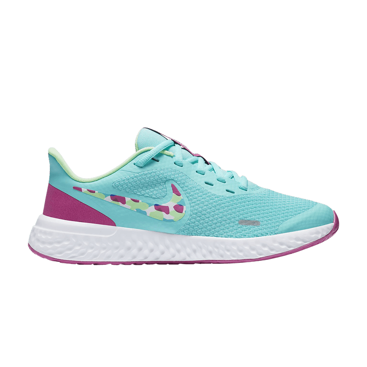 Nike Revolution 5 GS 'Aurora Green Camo' — Aurora Green/Active Fuchsia/Astronomy Blue/Multi-Color