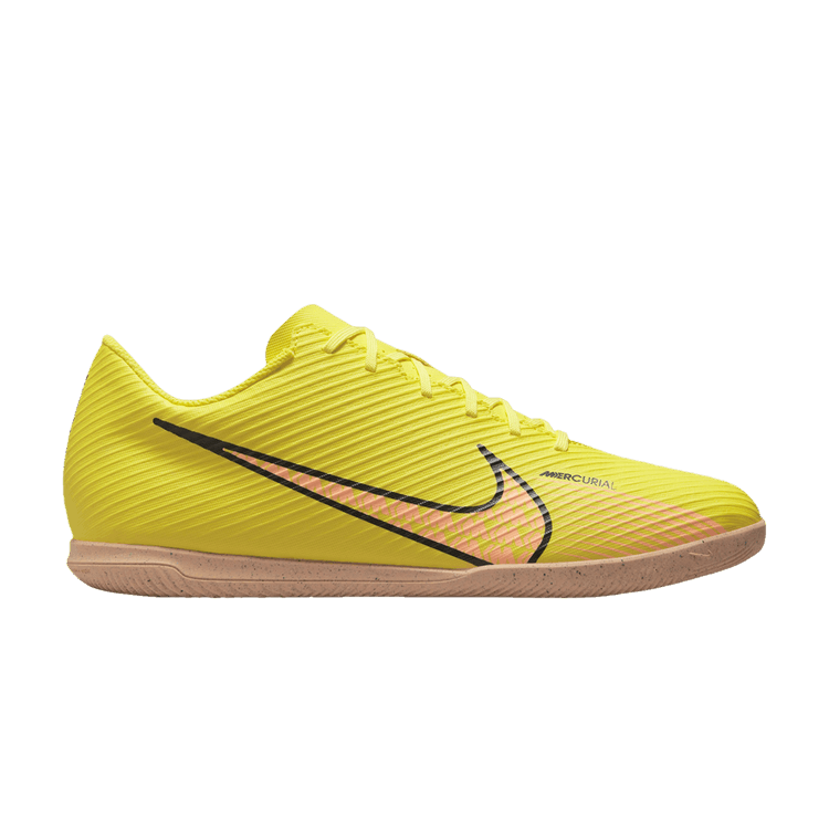 Nike Mercurial Vapor 15 Club IC 'Lucent Pack' — Yellow Strike/Doll/Coconut Milk/Sunset Glow