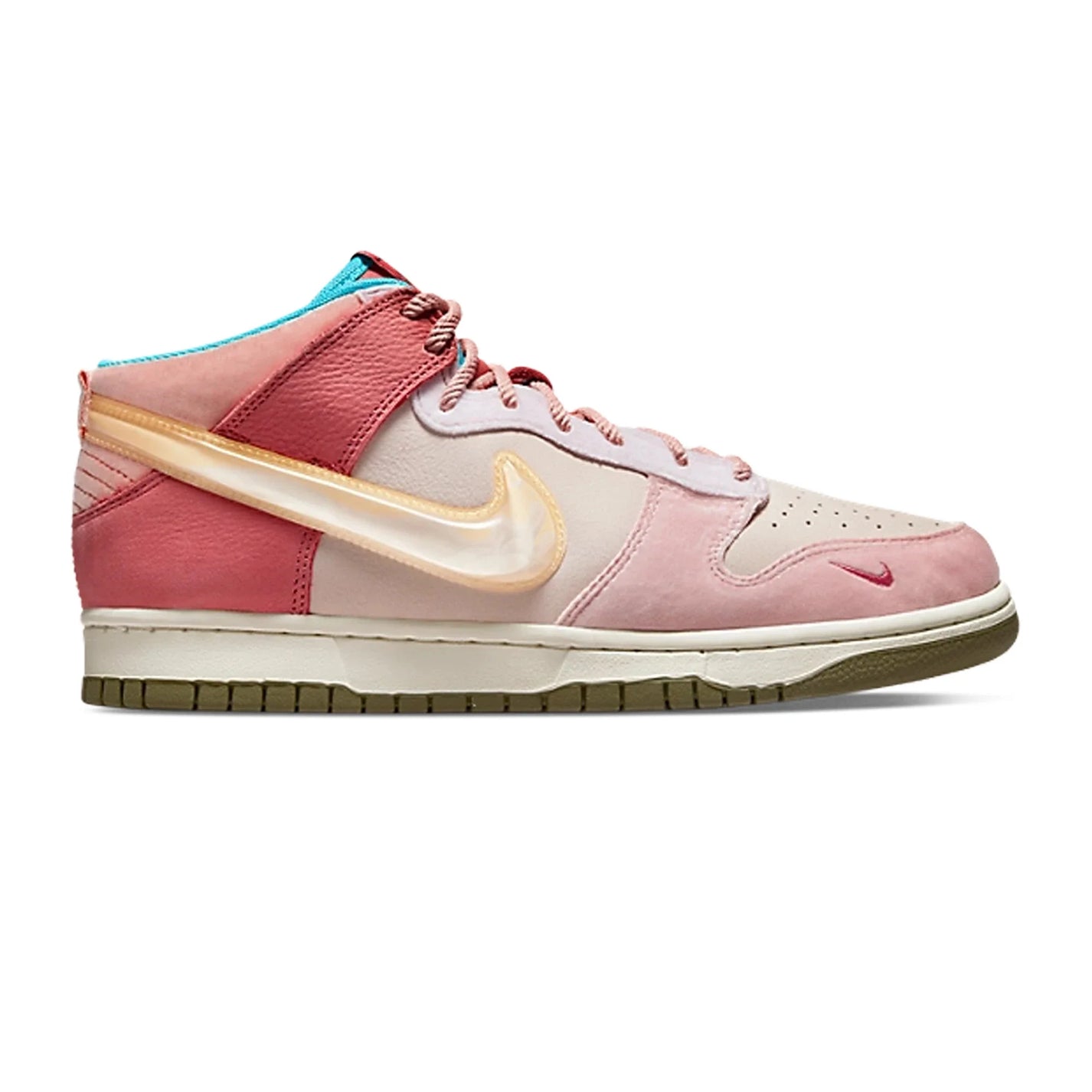 Nike Dunk Mid 'Social Status Free Lunch Strawberry Milk' (2021)