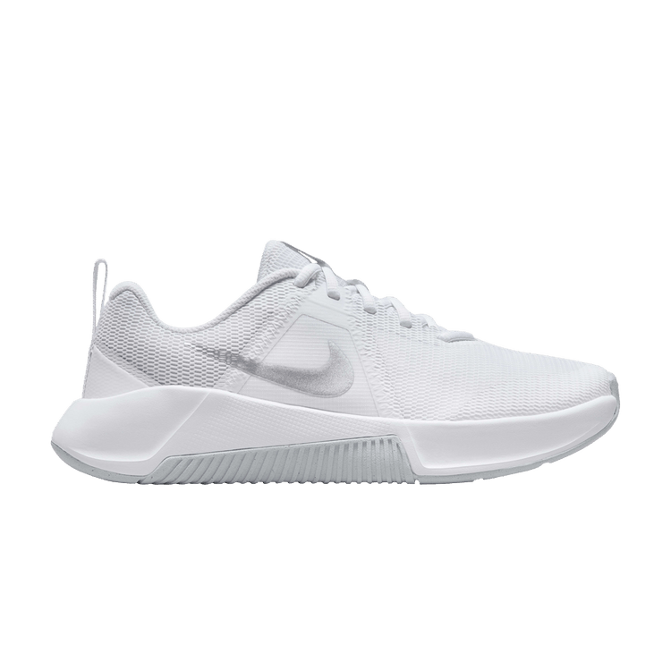 Nike Wmns MC Trainer 3 'White Metallic Platinum' — White/Photon Dust/Metallic Platinum