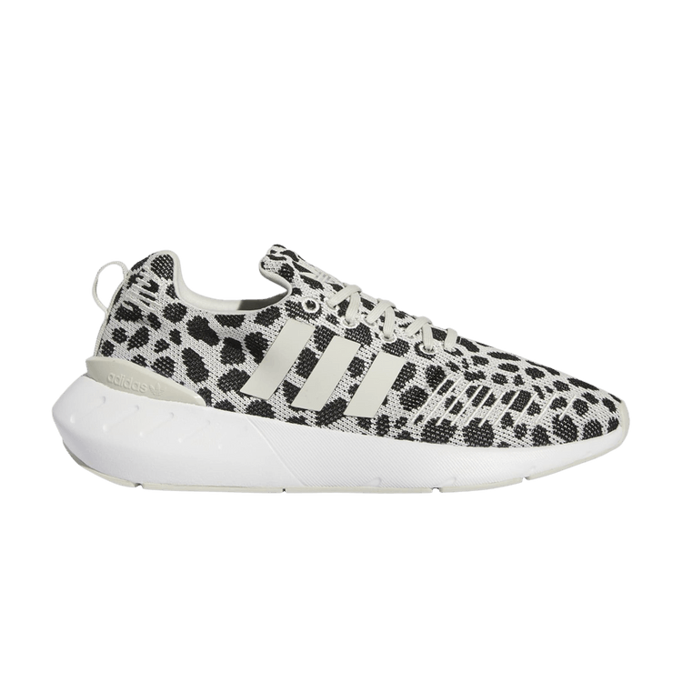 Adidas Wmns Swift Run 22 'Dalmatian' — Talc/Core Black/Cloud White