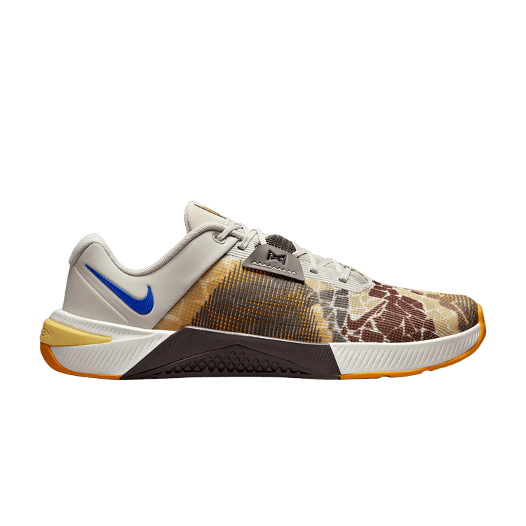 Nike Metcon 10 AMP 'Light Bone Cave Stone' — Light Bone/Cave Stone/Racer Blue