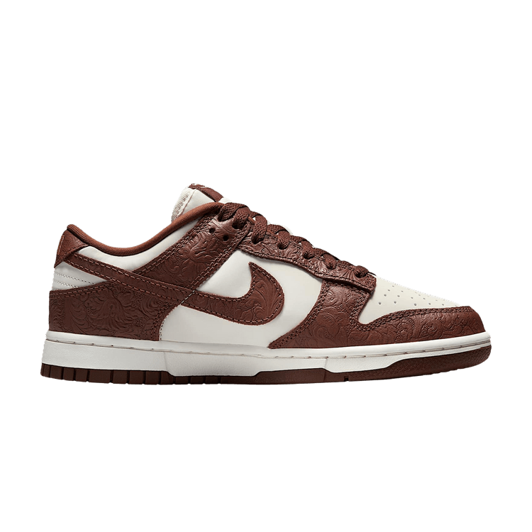 Nike Wmns Dunk Low 'Sail Metallic Gold' — Sail/Sail/Metallic Gold/Fauna Brown