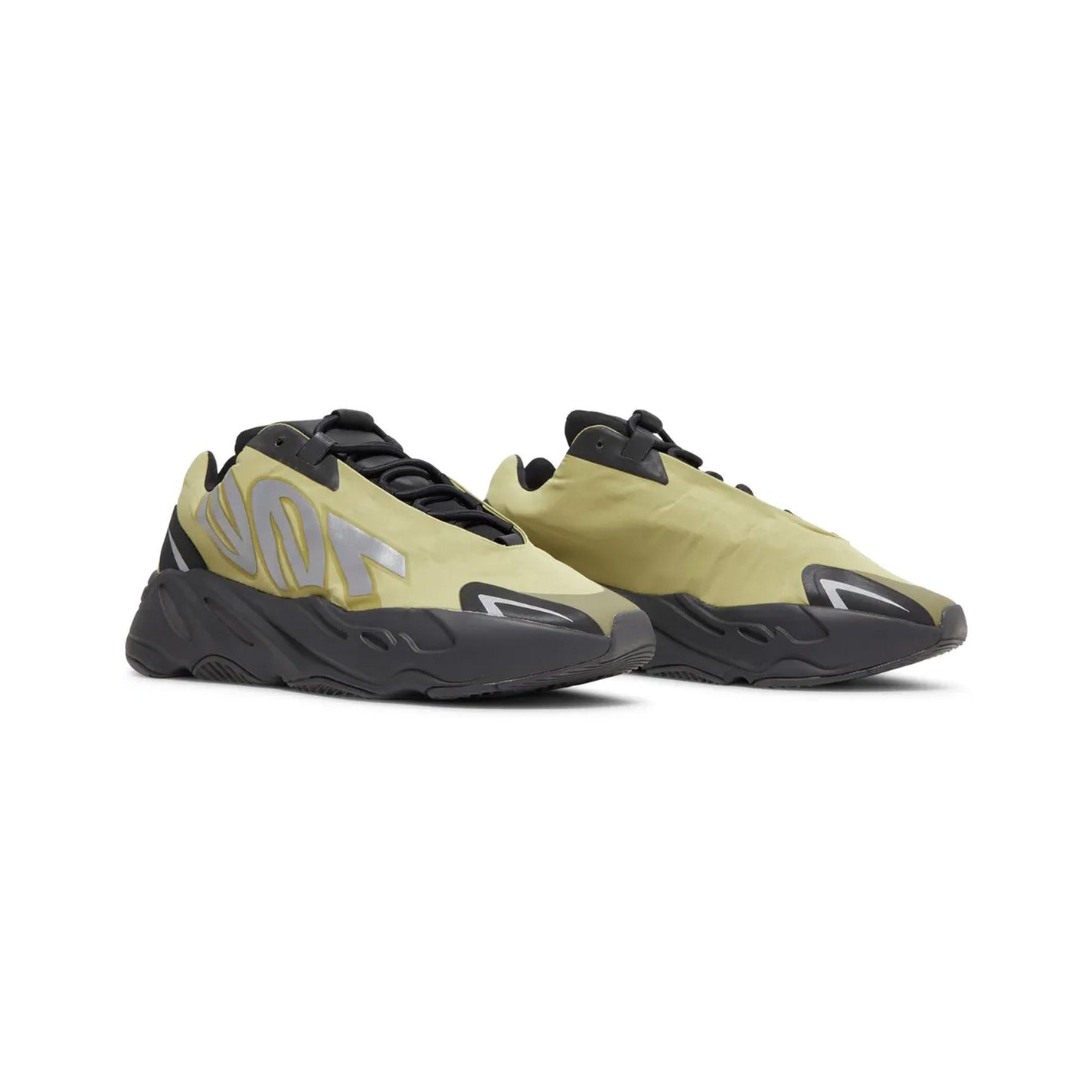 Yeezy Boost 700 MNVN 'Resin' (2022)